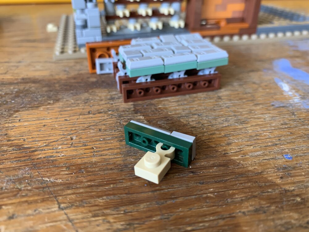 How the clips and plates are connected