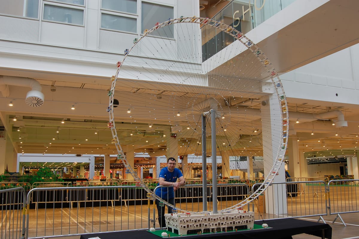 Bánh xe đu quay LEGO khổng lồ lớn nhất thế giới