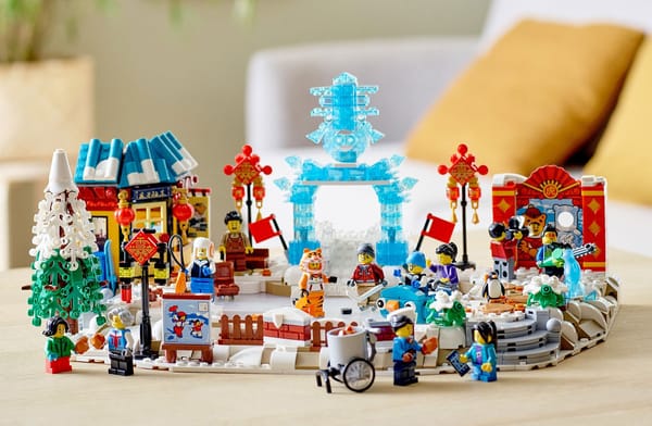 Các bộ LEGO Tết 2022