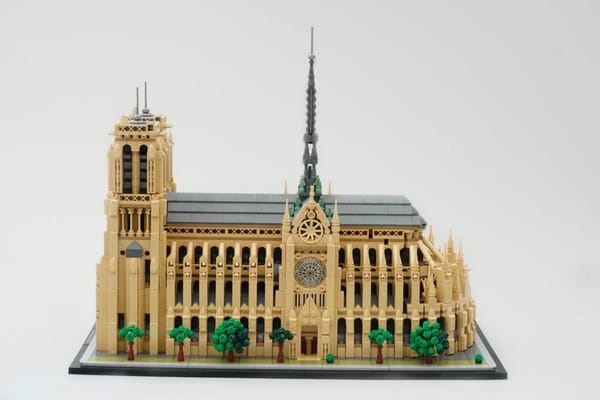 Review: Nhà thờ Đức bà Paris (LEGO Architecture 21061)