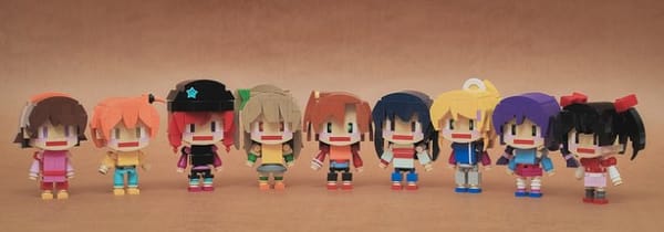 Những nữ sinh chibi siêu dễ thương bằng LEGO
