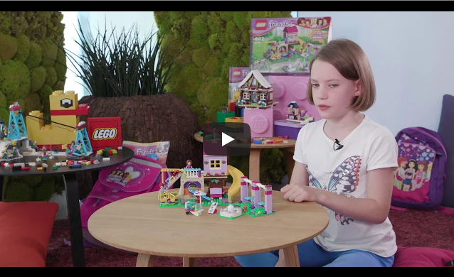 Cô bé Sienna đã giành giải Thiết kế LEGO Friends